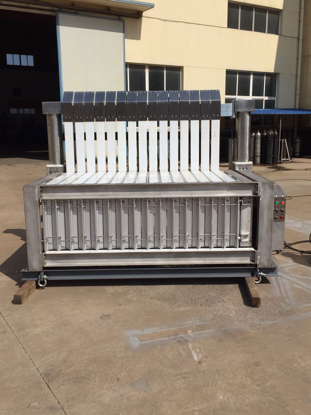 Congelador de placa de contacto vertical de gran capacidad personalizable Congelador rápido para freón o amoníaco